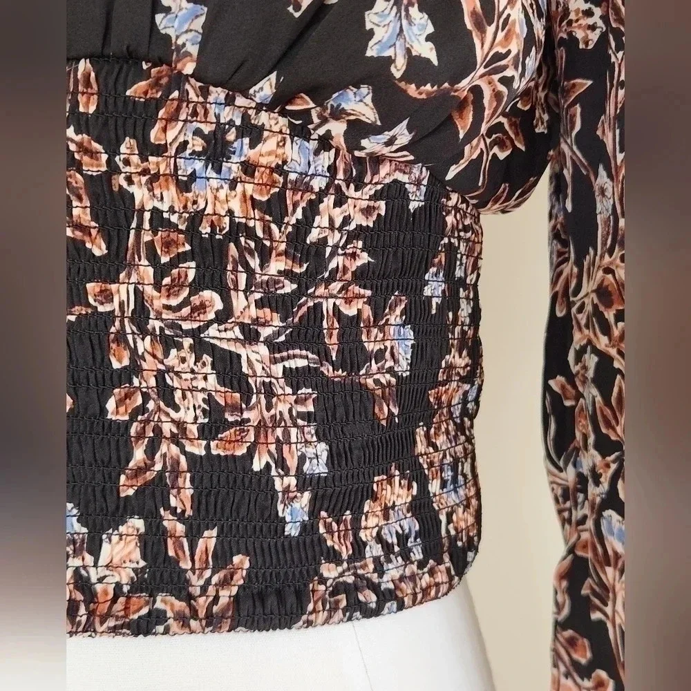 NWT || FREE PEOPLE || Santiago smocked blouse, crop, black, floral, size small
